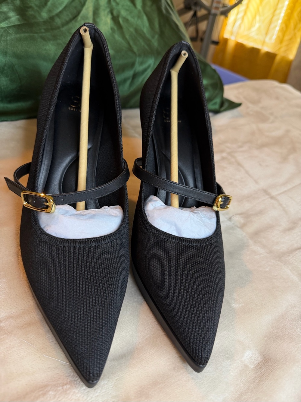 Cosy Island Black Pointed Toe Pumps Size 11 – Like New